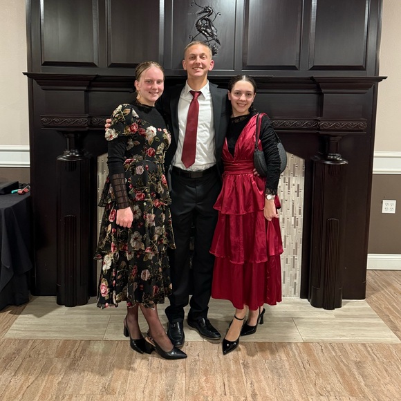 ••• - Picture 3 of 3